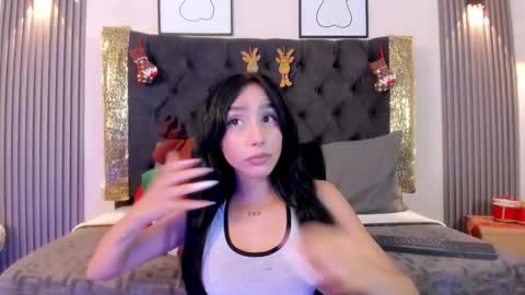 Snapshot of dulce_may chatting on 11/13/25, 04:11 Dluce May online show from 11/13/25, 04:11