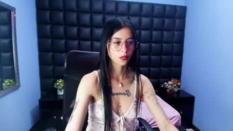 dulce_miiaa online show from 11/29/25, 04:32