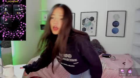 Snapshot of dulce_powl chatting on 02/24/25, 04:15 Dulce online show from 02/24/25, 04:15