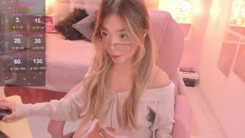 Snapshot of dulce_powl chatting on 10/27/25, 04:11 Dulce online show from 10/27/25, 04:11