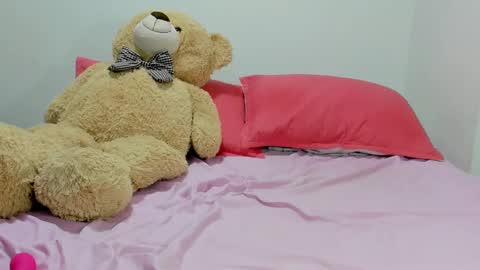 Snapshot of dulce_roberts_ chatting on 12/14/24, 04:20 Dulce  online show from 12/14/24, 04:20