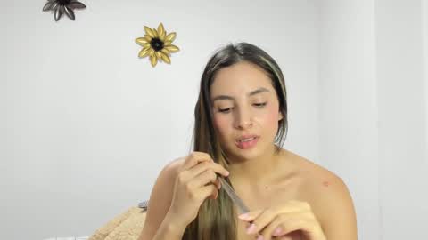 Snapshot of dulce_roberts_ chatting on 01/27/25, 05:25 Dulce  online show from 01/27/25, 05:25