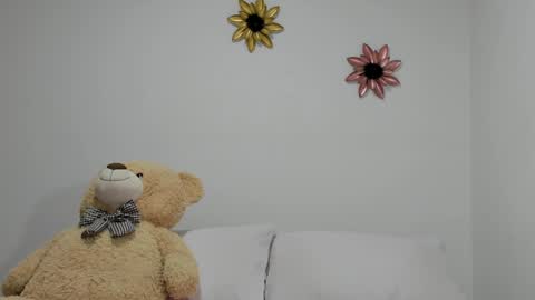 Snapshot of dulce_roberts_ chatting on 01/29/25, 02:32 Dulce  online show from 01/29/25, 02:32