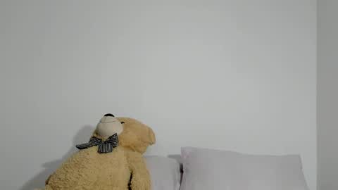 Snapshot of dulce_roberts_ chatting on 02/19/25, 01:39 Dulce  online show from 02/19/25, 01:39