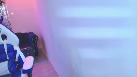 Snapshot of dulce_viioleta chatting on 12/14/25, 11:04 dulce_viioleta online show from 12/14/25, 11:04