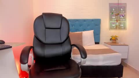 Snapshot of dulcebaker chatting on 10/11/25, 06:01 Dulce Baker online show from 10/11/25, 06:01