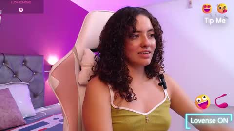 dulcee_gaby online show from 10/28/25, 12:41