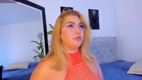 Snapshot of dulceedens_1 chatting on 01/03/25, 04:44 dulceedens_1 online show from 01/03/25, 04:44