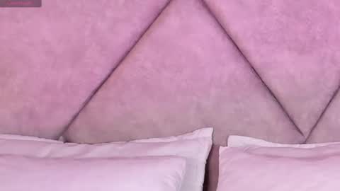 Dulcee Garcia online show from 10/15/25, 12:22