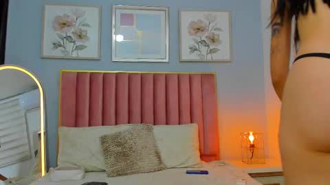 Snapshot of dulceestrella_ chatting on 03/23/26, 01:15 Dulce online show from 03/23/26, 01:15