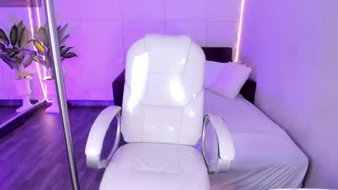 Dulce  online show from 02/09/26, 08:13