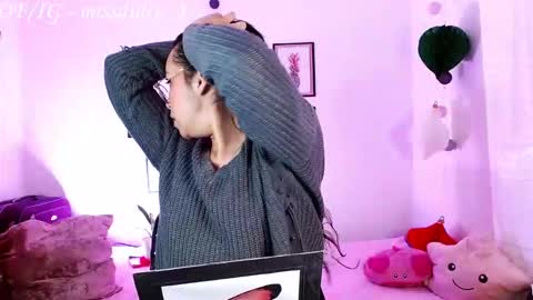 Snapshot of dulcemaria_alvarez22 chatting on 01/09/26, 03:09 Dulce online show from 01/09/26, 03:09