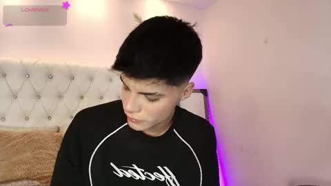 Dulcey online show from 11/05/25, 09:31