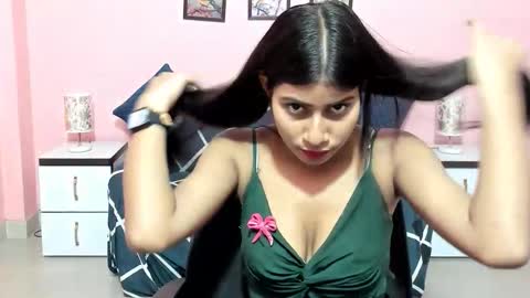 Snapshot of dumble_doree chatting on 09/18/25, 03:52 dumble_doree online show from 09/18/25, 03:52