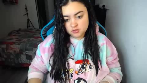 Snapshot of dumont_model chatting on 09/09/25, 05:40 Nicole online show from 09/09/25, 05:40