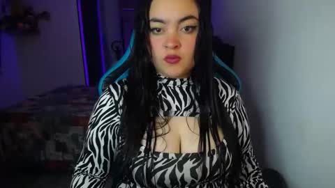 Snapshot of dumont_model chatting on 09/22/25, 06:04 Nicole online show from 09/22/25, 06:04