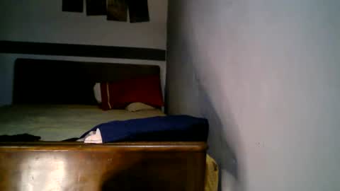 Snapshot of dumout33 chatting on 02/13/25, 09:27 Sergio online show from 02/13/25, 09:27