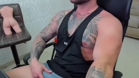 Snapshot of duncanstones chatting on 01/16/25, 05:01 DuncanStone online show from 01/16/25, 05:01
