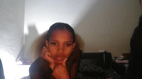 Snapshot of duochocolat chatting on 09/11/25, 09:48 Flo  aiyah online show from 09/11/25, 09:48