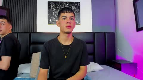 Snapshot of duolust chatting on 09/16/25, 12:28 Thomas and Noah online show from 09/16/25, 12:28