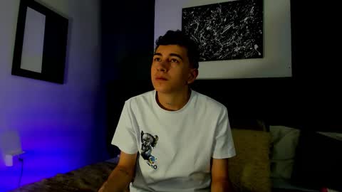 Snapshot of duolust chatting on 11/02/25, 12:40 Thomas and Noah online show from 11/02/25, 12:40