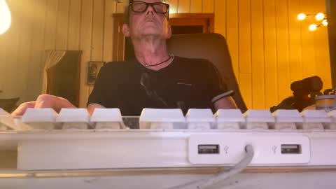 Snapshot of durakbrina chatting on 01/25/25, 11:43 Durakbrina online show from 01/25/25, 11:43