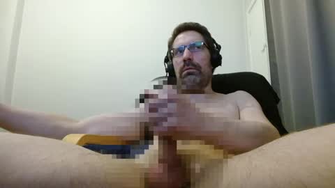 Snapshot of durden69_ chatting on 04/14/26, 12:49 Durden69 online show from 04/14/26, 12:49