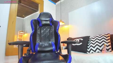 DUSAN  GREY online show from 02/24/26, 04:21