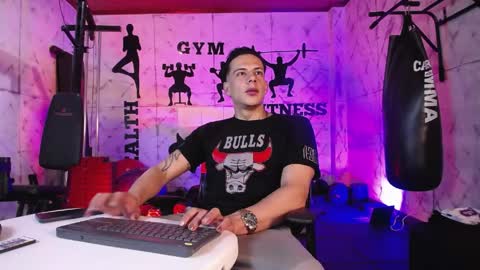 Dustin Sonne online show from 05/05/26, 03:36