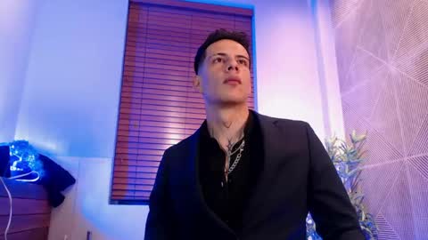Dustin Sonne online show from 05/08/26, 04:18