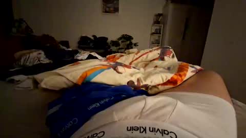 Snapshot of dustinderek chatting on 04/08/26, 12:54 dustinderek online show from 04/08/26, 12:54