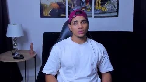 Snapshot of dustyn__michelle chatting on 03/04/26, 02:50 DUSTYN MICHELLE online show from 03/04/26, 02:50