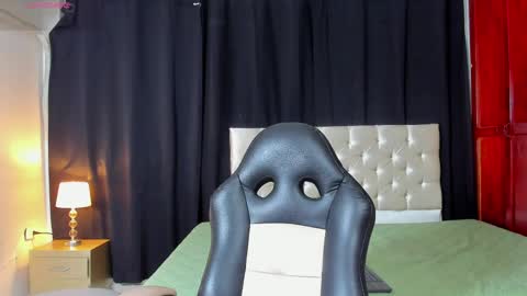 Snapshot of dustyn__michelle chatting on 03/28/26, 01:27 DUSTYN MICHELLE online show from 03/28/26, 01:27