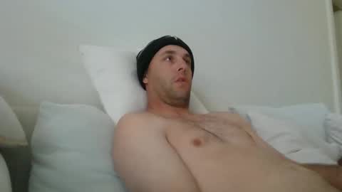 Snapshot of dustyroy09 chatting on 12/22/24, 11:09 dustyroy09 online show from 12/22/24, 11:09