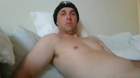 Snapshot of dustyroy09 chatting on 01/08/25, 04:23 dustyroy09 online show from 01/08/25, 04:23