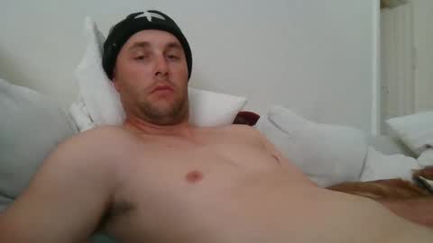 Snapshot of dustyroy09 chatting on 02/11/25, 02:25 dustyroy09 online show from 02/11/25, 02:25