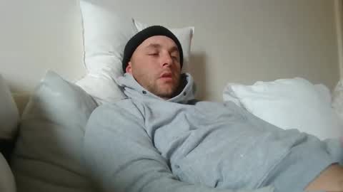 Snapshot of dustyroy09 chatting on 09/23/25, 02:14 dustyroy09 online show from 09/23/25, 02:14