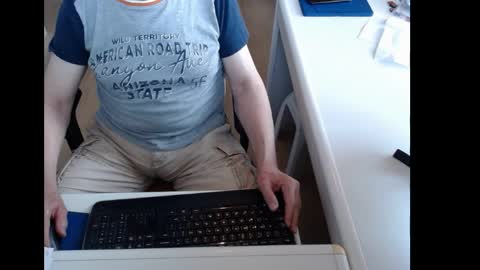 Snapshot of dutchpornking2 chatting on 05/24/26, 06:29 dutchpornking2 online show from 05/24/26, 06:29