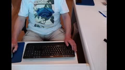 Snapshot of dutchpornking2 chatting on 06/03/26, 03:28 dutchpornking2 online show from 06/03/26, 03:28