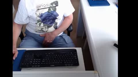 Snapshot of dutchpornking2 chatting on 06/13/26, 07:50 dutchpornking2 online show from 06/13/26, 07:50