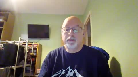 Snapshot of dutchunclejohn chatting on 12/22/25, 09:17 DutchUncleJohn online show from 12/22/25, 09:17