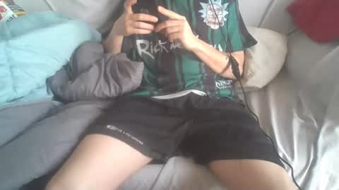 Snapshot of dv3nd3 chatting on 04/18/26, 10:52 dv3nd3 online show from 04/18/26, 10:52