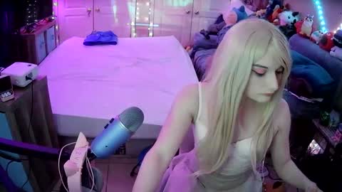 DvaDaisy online show from 01/17/25, 10:01