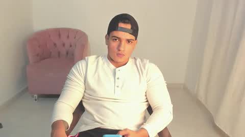 Snapshot of dwayne_esteven10 chatting on 01/12/26, 03:12 dwayne_esteven10 online show from 01/12/26, 03:12