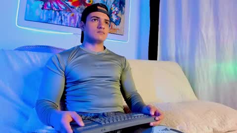 Snapshot of dwayne_esteven10 chatting on 02/08/26, 10:57 dwayne_esteven10 online show from 02/08/26, 10:57