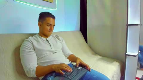 Snapshot of dwayne_esteven10 chatting on 03/07/26, 08:28 dwayne_esteven10 online show from 03/07/26, 08:28