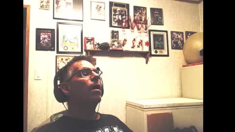 Snapshot of dwinmontana chatting on 12/21/25, 08:21 dwinmontana online show from 12/21/25, 08:21