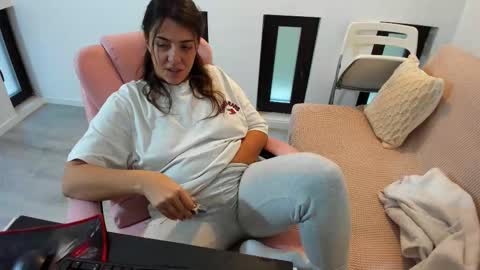 dayana online show from 11/03/25, 05:42