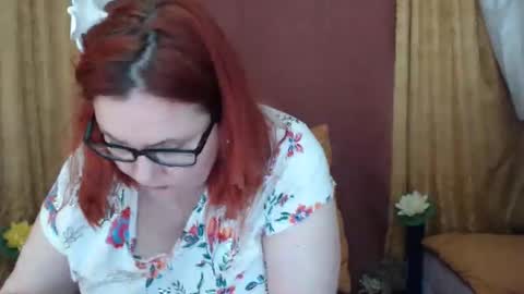 Snapshot of dyannelovee chatting on 03/18/26, 12:36 Dyanne online show from 03/18/26, 12:36