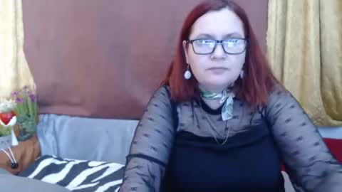 Snapshot of dyannelovee chatting on 04/06/26, 02:07 Dyanne online show from 04/06/26, 02:07